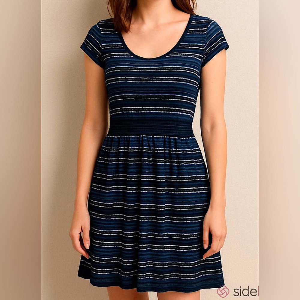 Jessica Simpson Black Blue Striped M Modern Preppy Dark Academia Sweater Dress